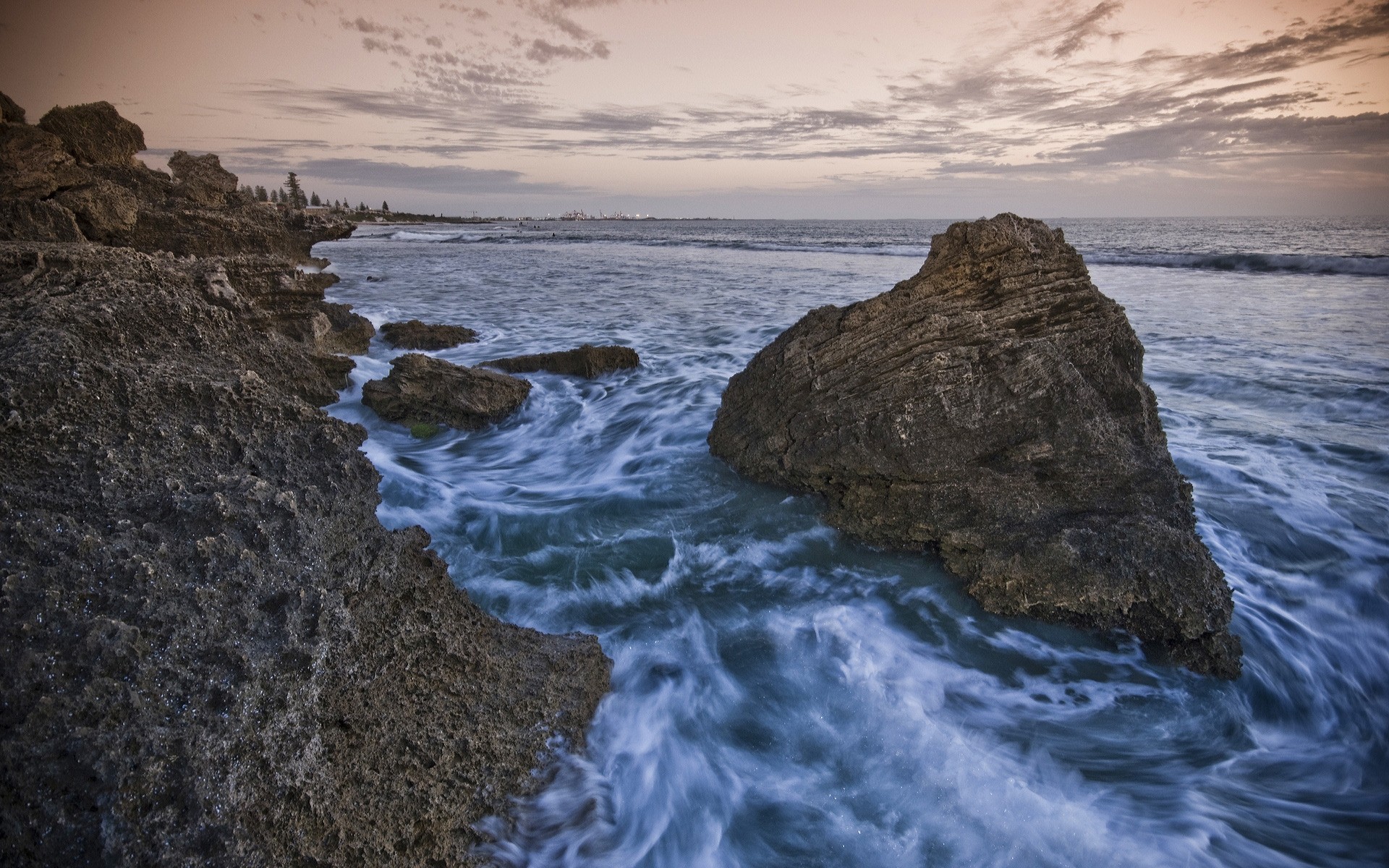landschaft wasser meer meer ozean rock sonnenuntergang landschaft strand landschaft reisen abend natur dämmerung himmel landschaftlich flut ufer dämmerung brandung blau
