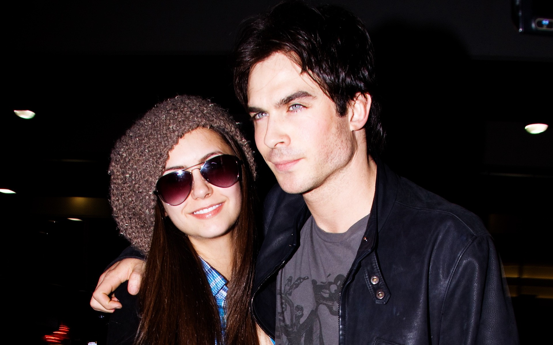 musik mann porträt mode musiker frau sonnenbrille sängerin konzert freude liebe pop ian somerhalder schauspielerin vampir