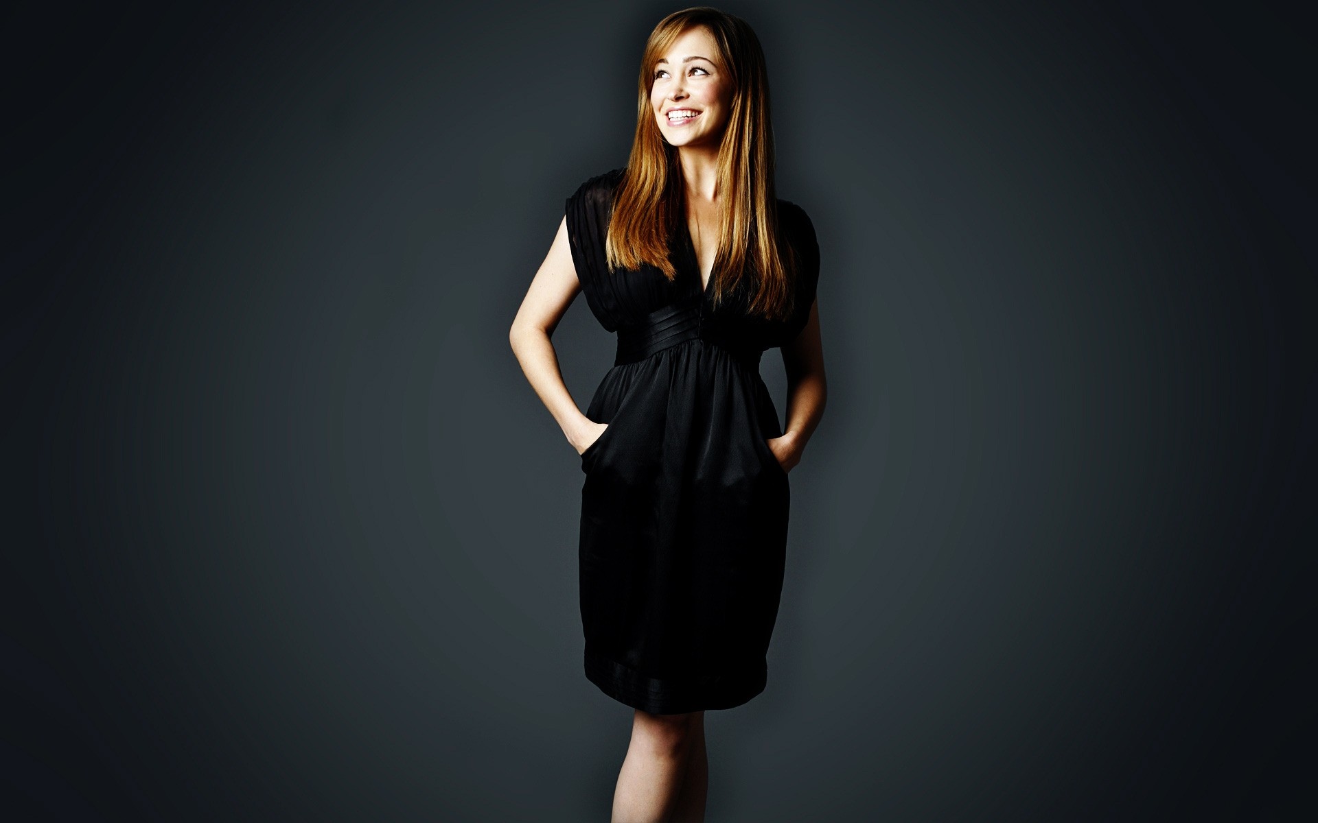 frau mode porträt glamour sexy mädchen niedlich hübsch studio modell eine herbst-reeser schauspielerin berühmtheit lächeln gesicht frauen