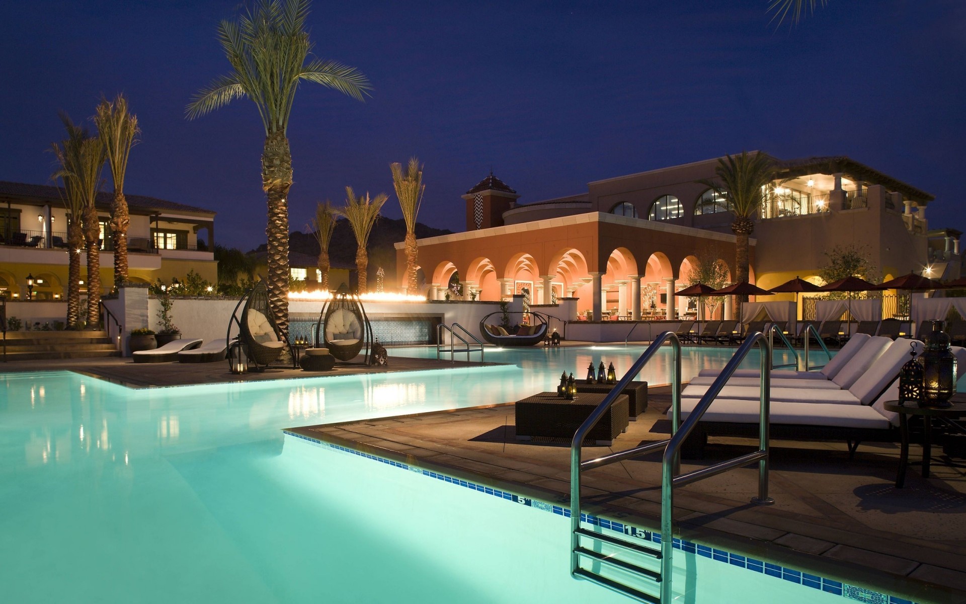 pool luxus hotel resort reisen schwimmbad wasser urlaub schwimmen villa entspannung pool urlaub tropisch stuhl sonne strand tourismus himmel sommer nacht licht