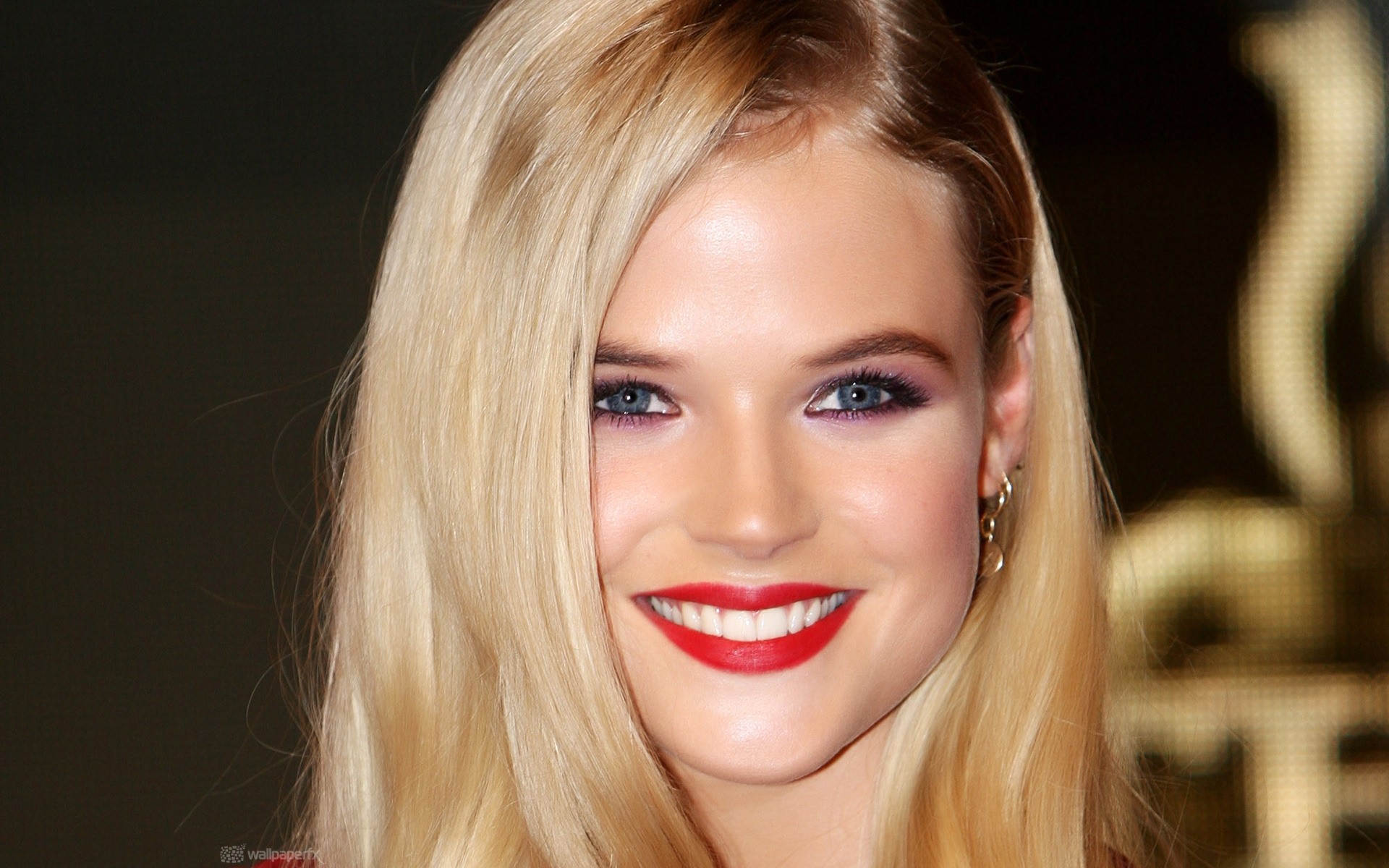 frau mode porträt glamour auge mädchen sexy hübsch blond gabriella wilde schauspielerinnen baby mädchen lächeln berühmtheit