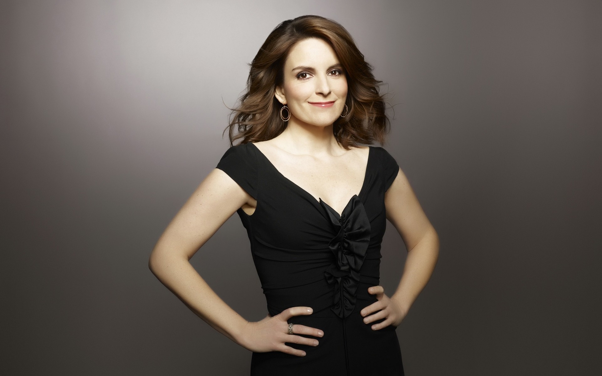 mode frau porträt glamour sexy hübsch modell mädchen elegant niedlich studio haare lippen eins junge