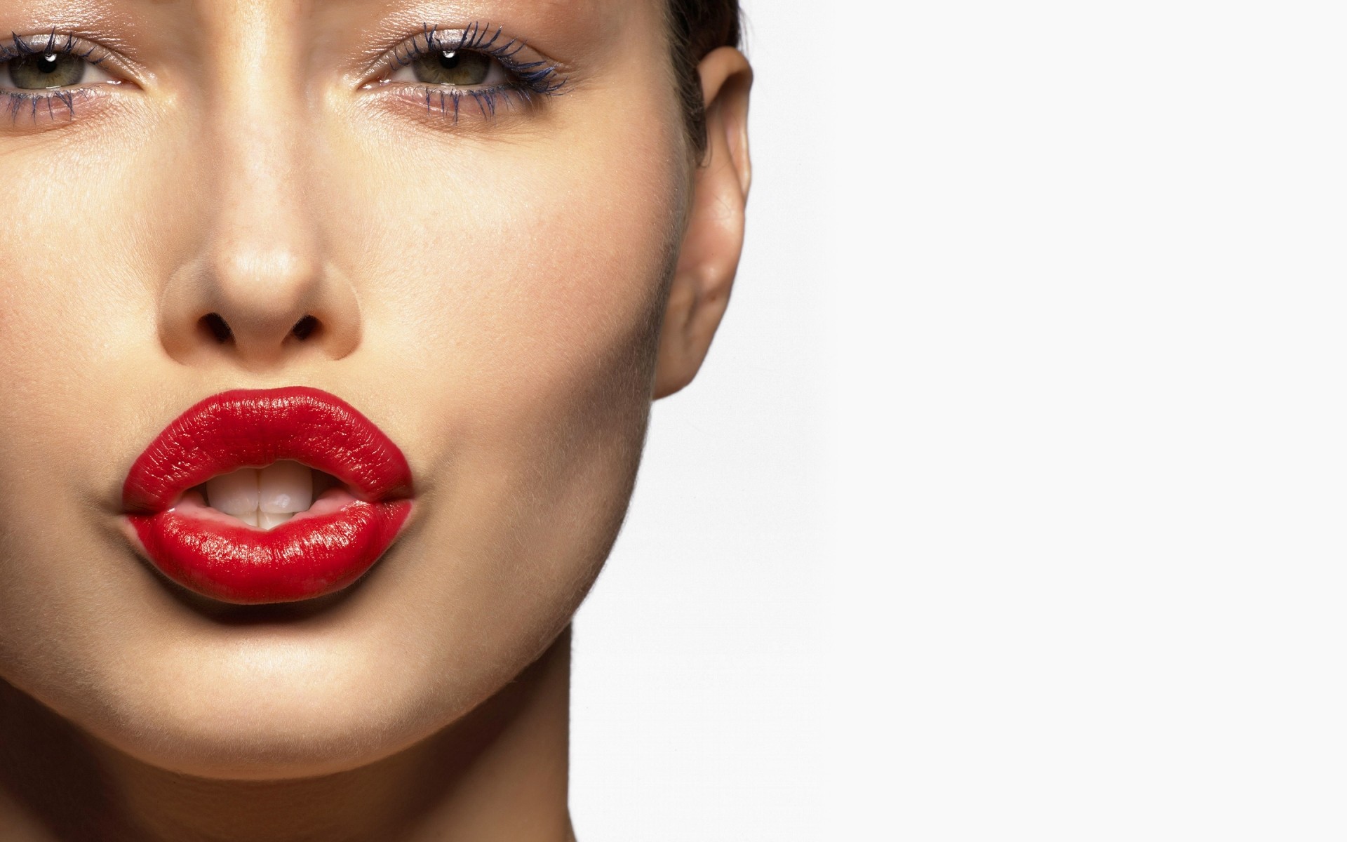 frau lippen glamour lippenstift sexy mode auge hübsch haut porträt niedlich mädchen jung gesicht schauen