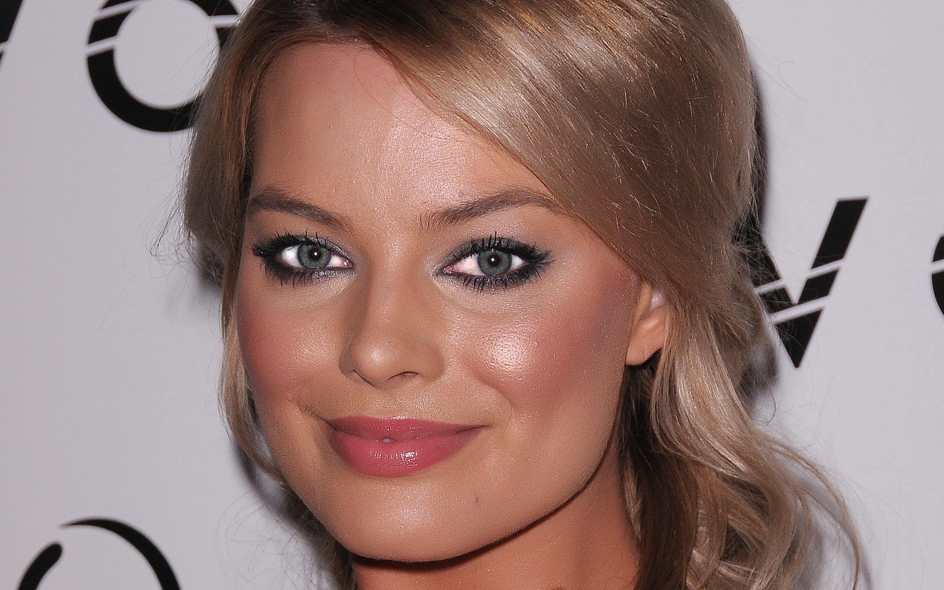 frau mode förderung margot robbie