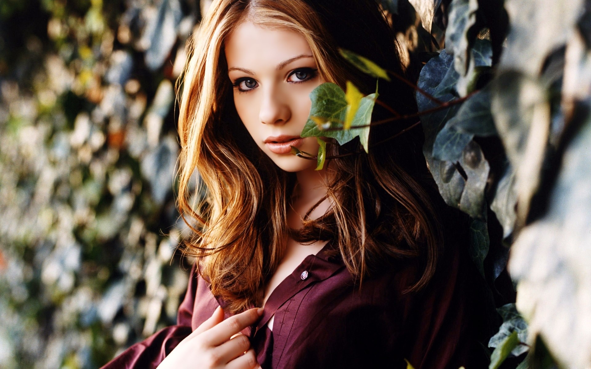 frau mädchen mode modell porträt schön im freien natur herbst michelle trachtenberg prominente prominente prominente