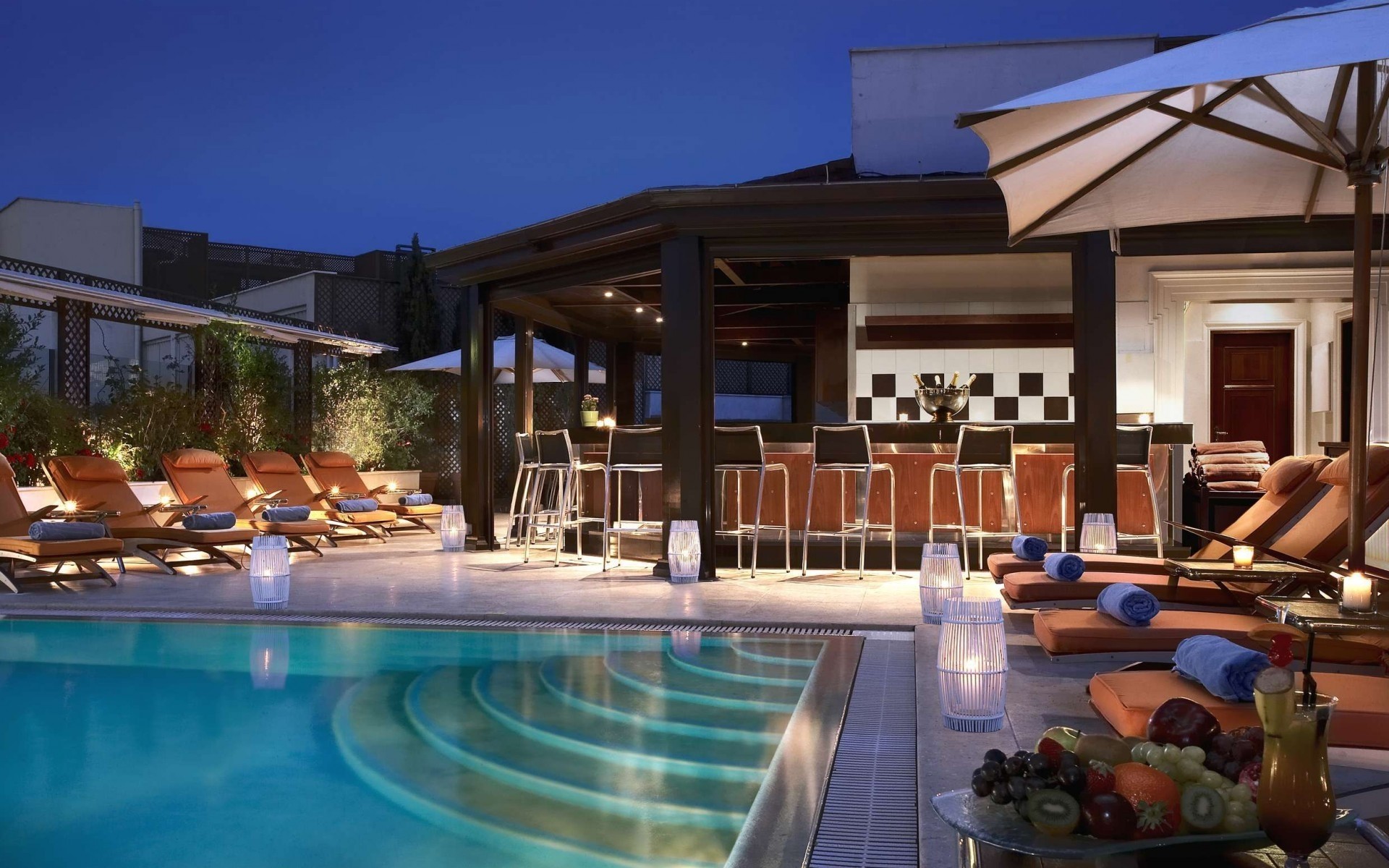 schwimmbad schwimmbad luxus hotel stuhl pool resort schwimmen möbel patio /veranda reisen ort villa sofa wasser tabelle urlaub urlaub tropisch