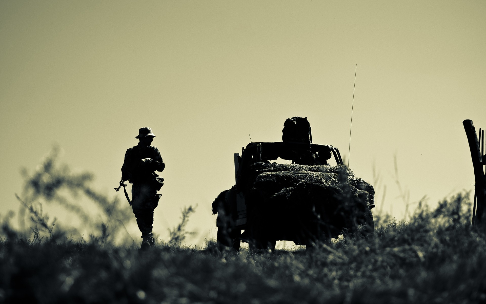 militär krieg armee soldat pistole waffe landschaft mann silhouette erwachsener hintergrundbeleuchtung kampf kampf aktion sonnenuntergang ein gewehr