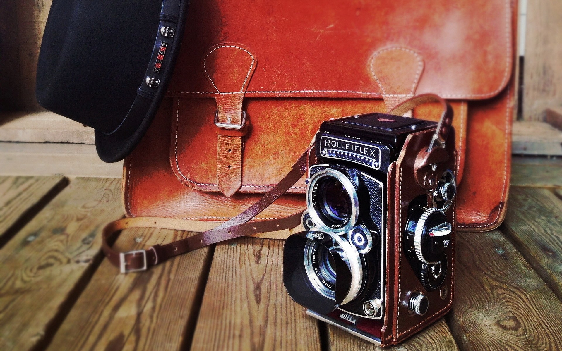 retro antik objektiv vintage alt klassisch nostalgie veraltet verschluss wiedergeburt stil leder holz fall hardware blende analog box tragen rolleiflex fotokamera