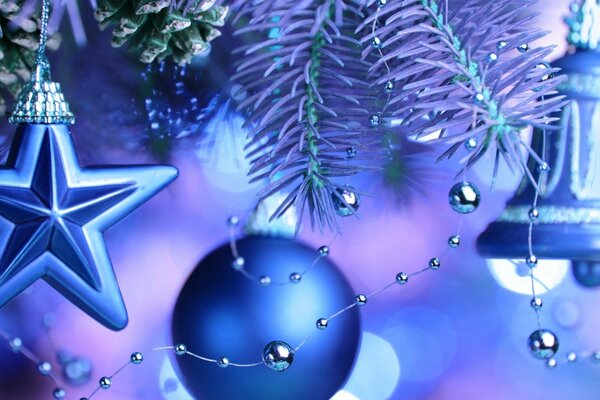 Coole blaue Weihnachtsdekoration