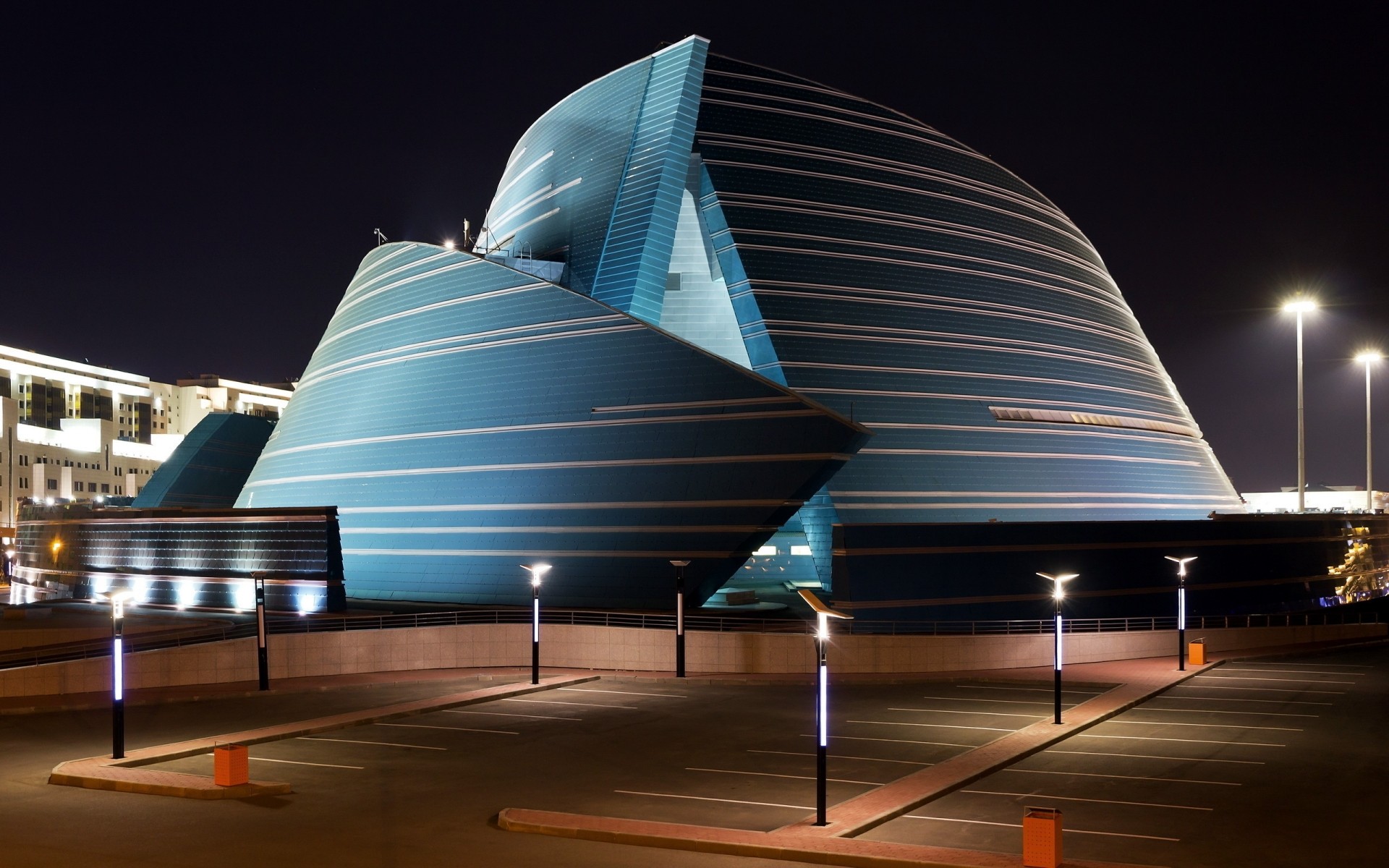 moderne reisen architektur haus oper stadt himmel futuristisch licht reflexion wirtschaft urban abend verkehrssystem innenstadt wolkenkratzer dämmerung modern nacht