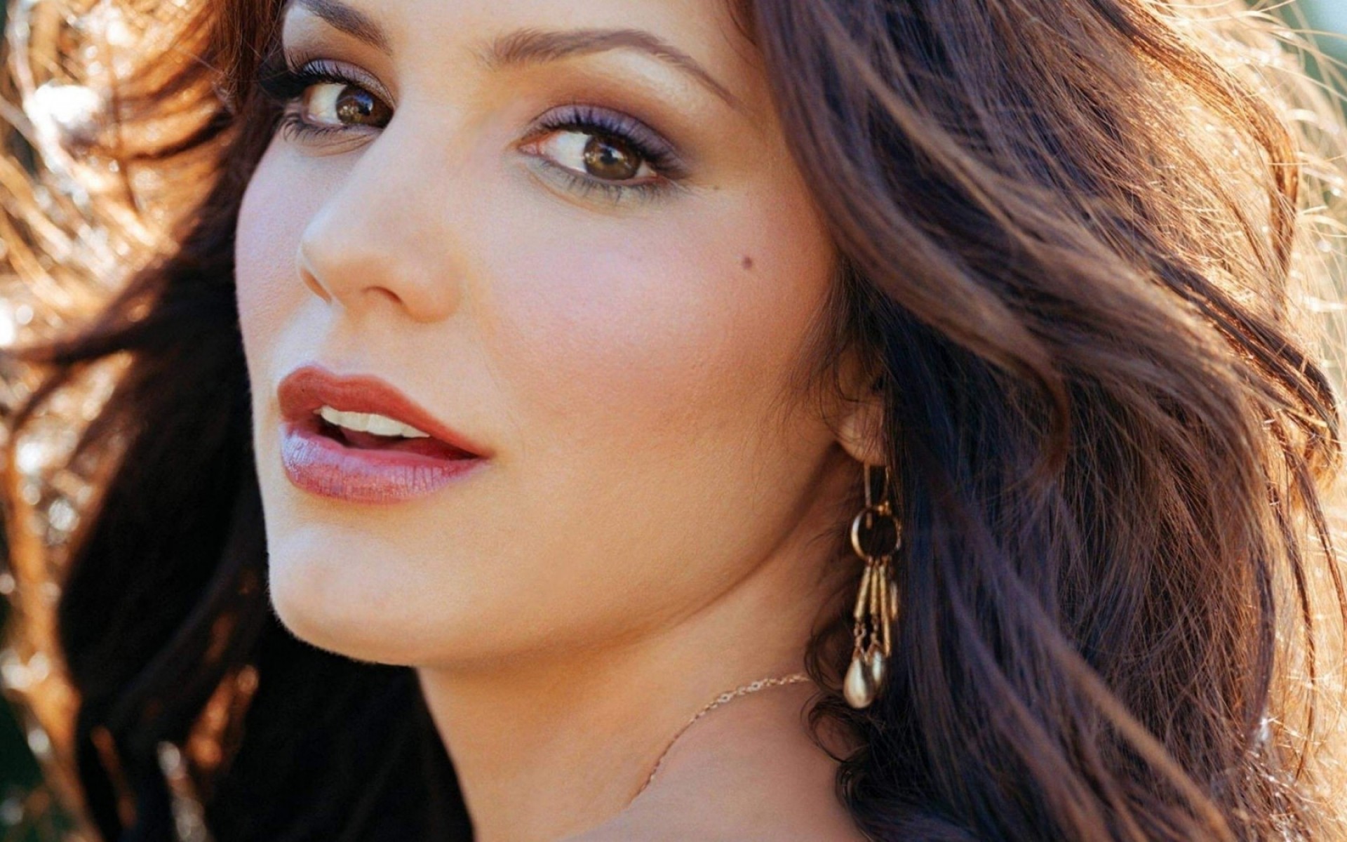 frau mode porträt modell mädchen sexy glamour hübsch haare schön auge lippen amerikanische popsängerin sängerin schauspielerin