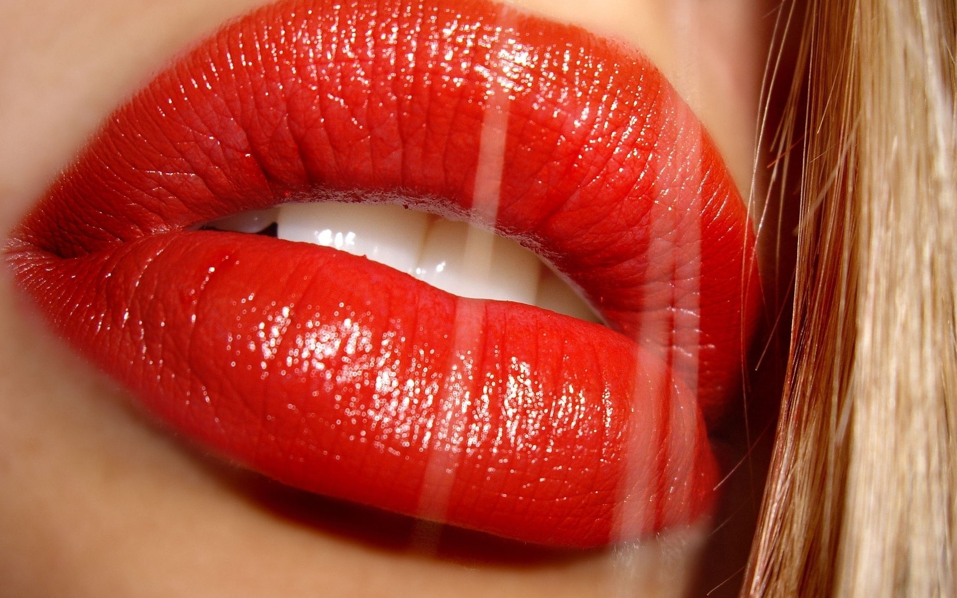 lippen frau lippenstift glamour mode sexy hell haut hübsch zähne frau schön blond