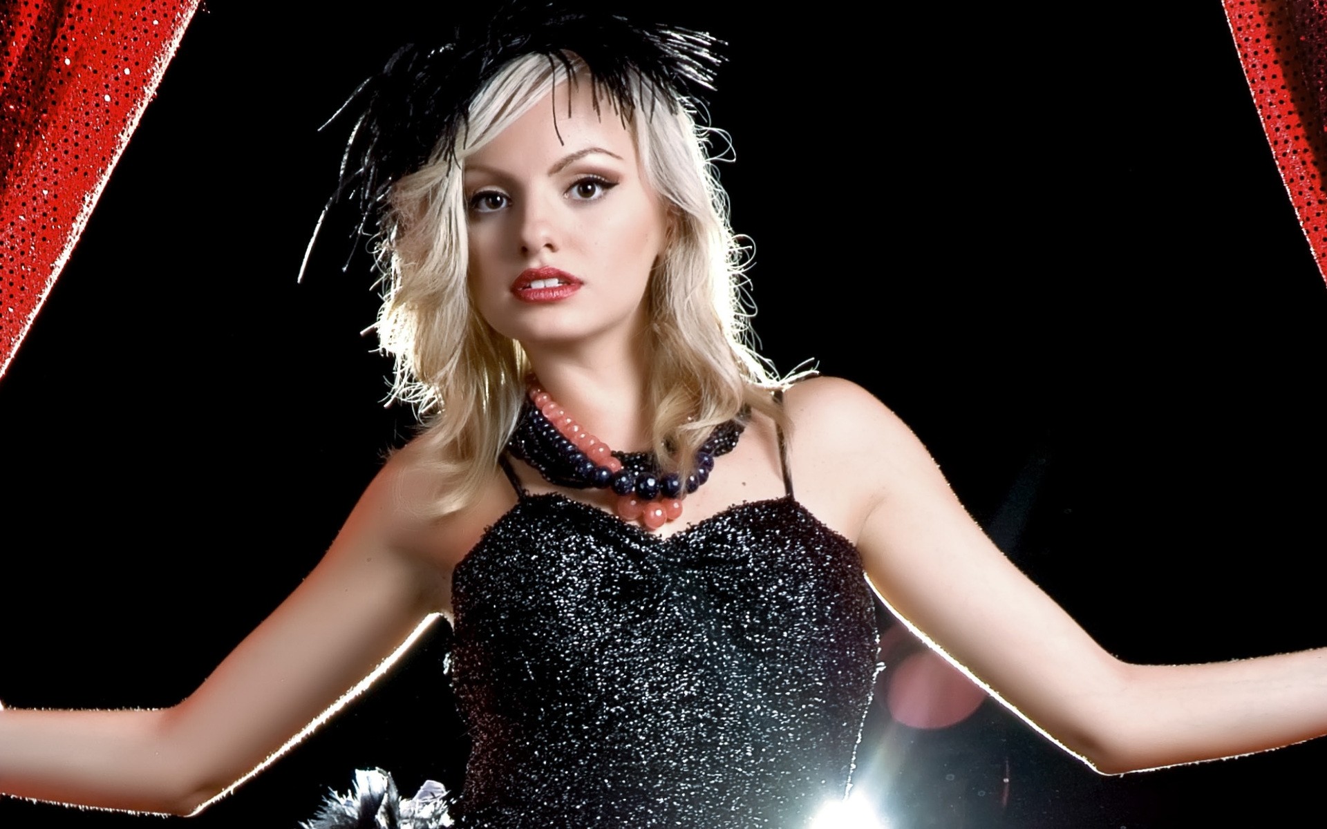 frau mode sexy hübsch glamour junge allein porträt erwachsener mädchen rumänien sängerin tanz schön