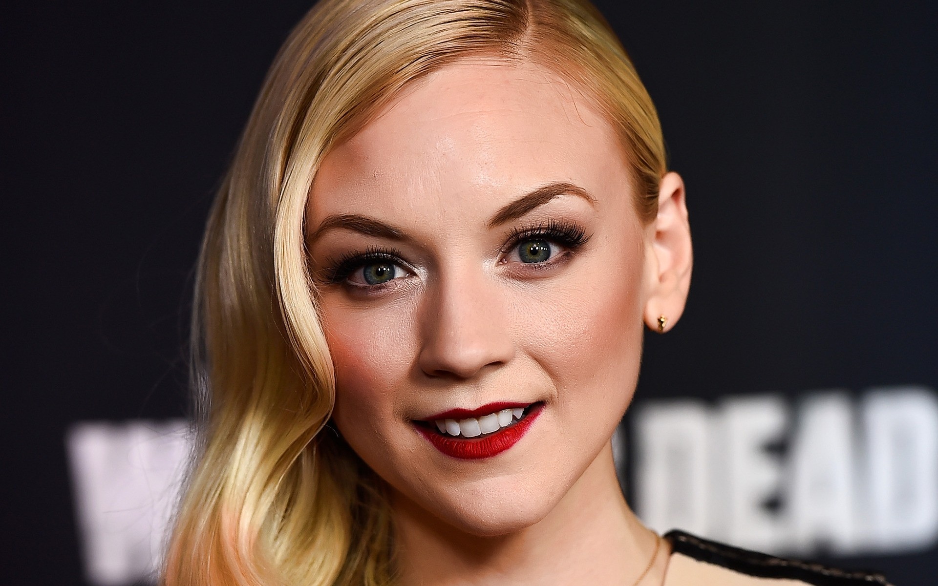 frau porträt mode hübsch auge sexy glamour mädchen lippen ein emily kinney