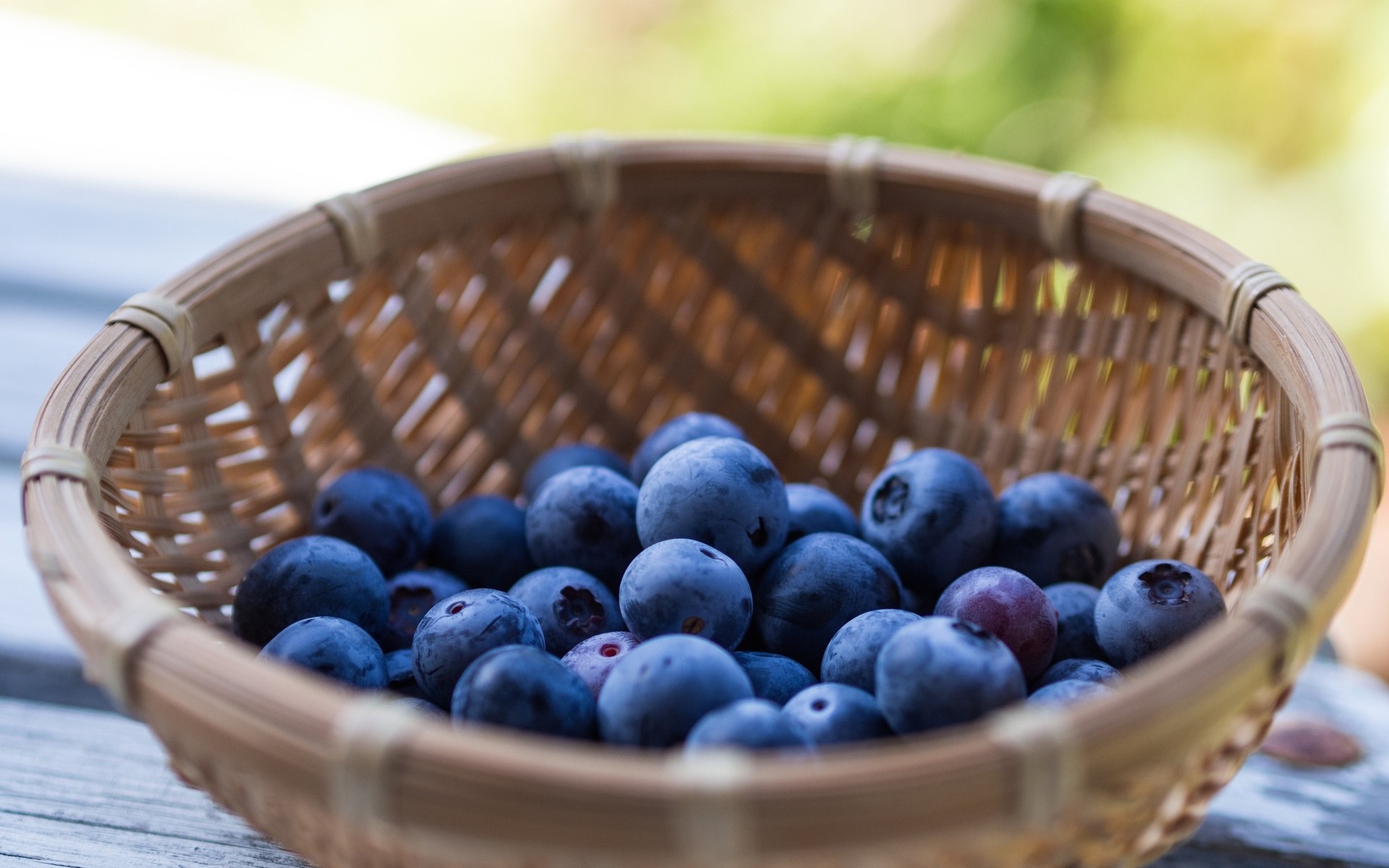 korb obst essen geflochten beere blaubeere schüssel holz weide gesund wachsen sommer natur saftig gruppe gesundheit aus holz essen blaubeere beeren