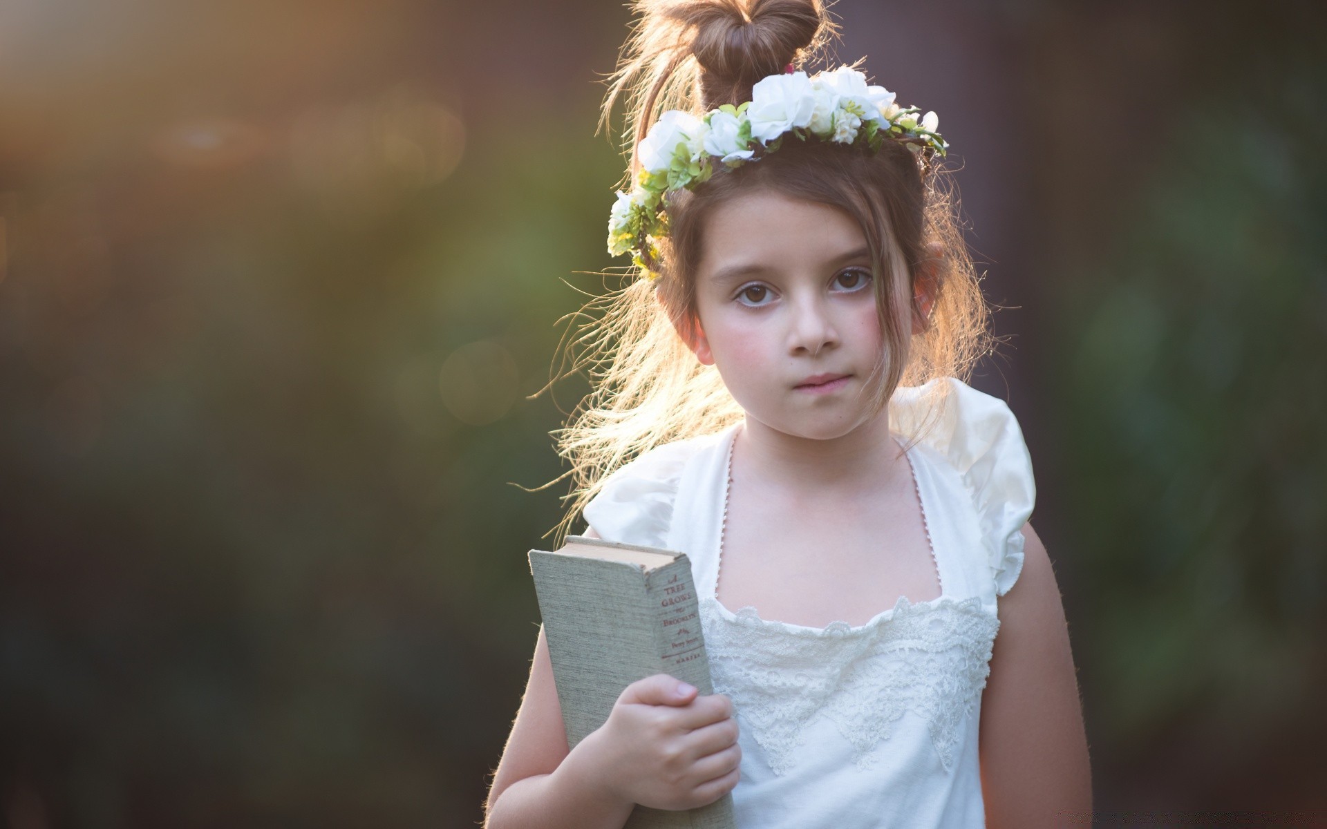 kinder kind im freien allein mädchen natur frau porträt park sommer tageslicht