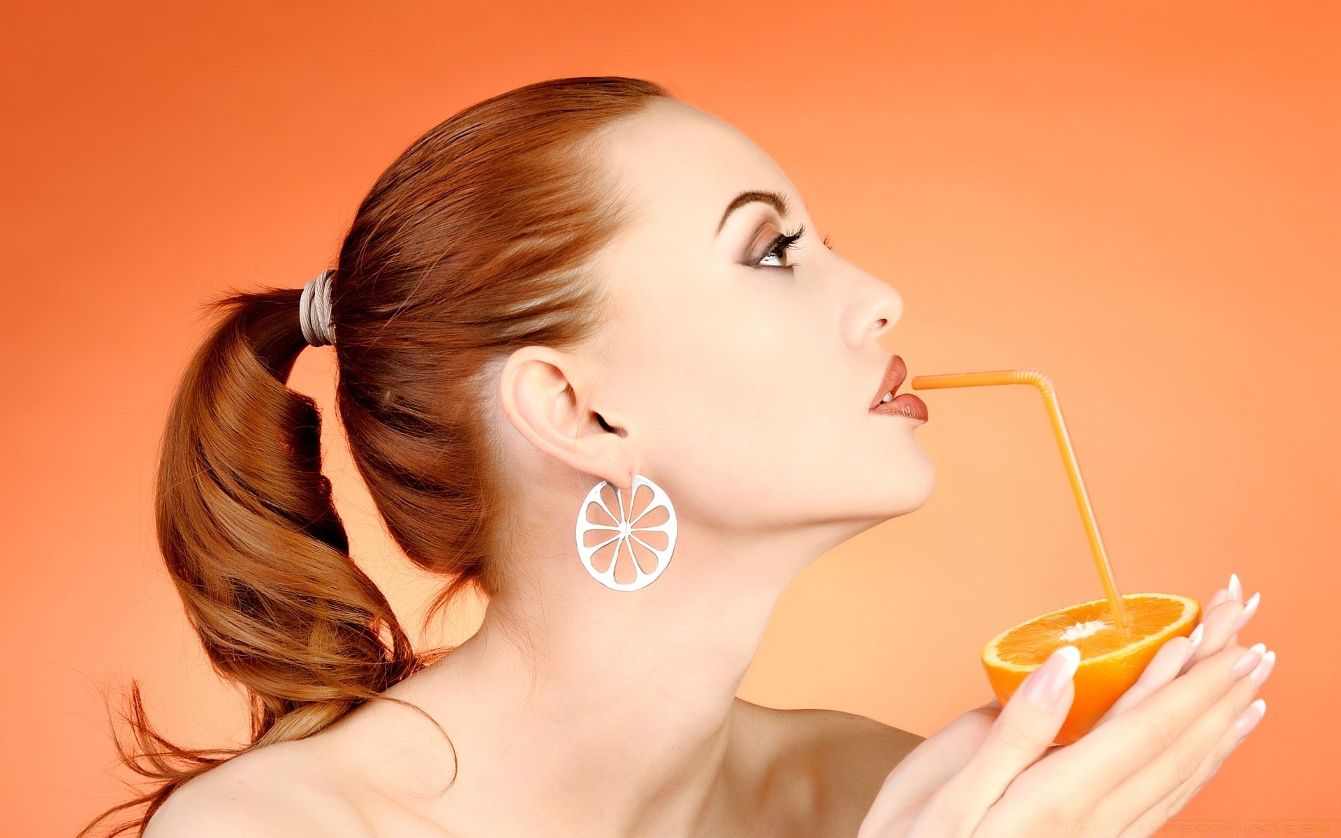 andere mädchen frau drinnen haut glamour hübsch sexy entspannung porträt mode vergnügen