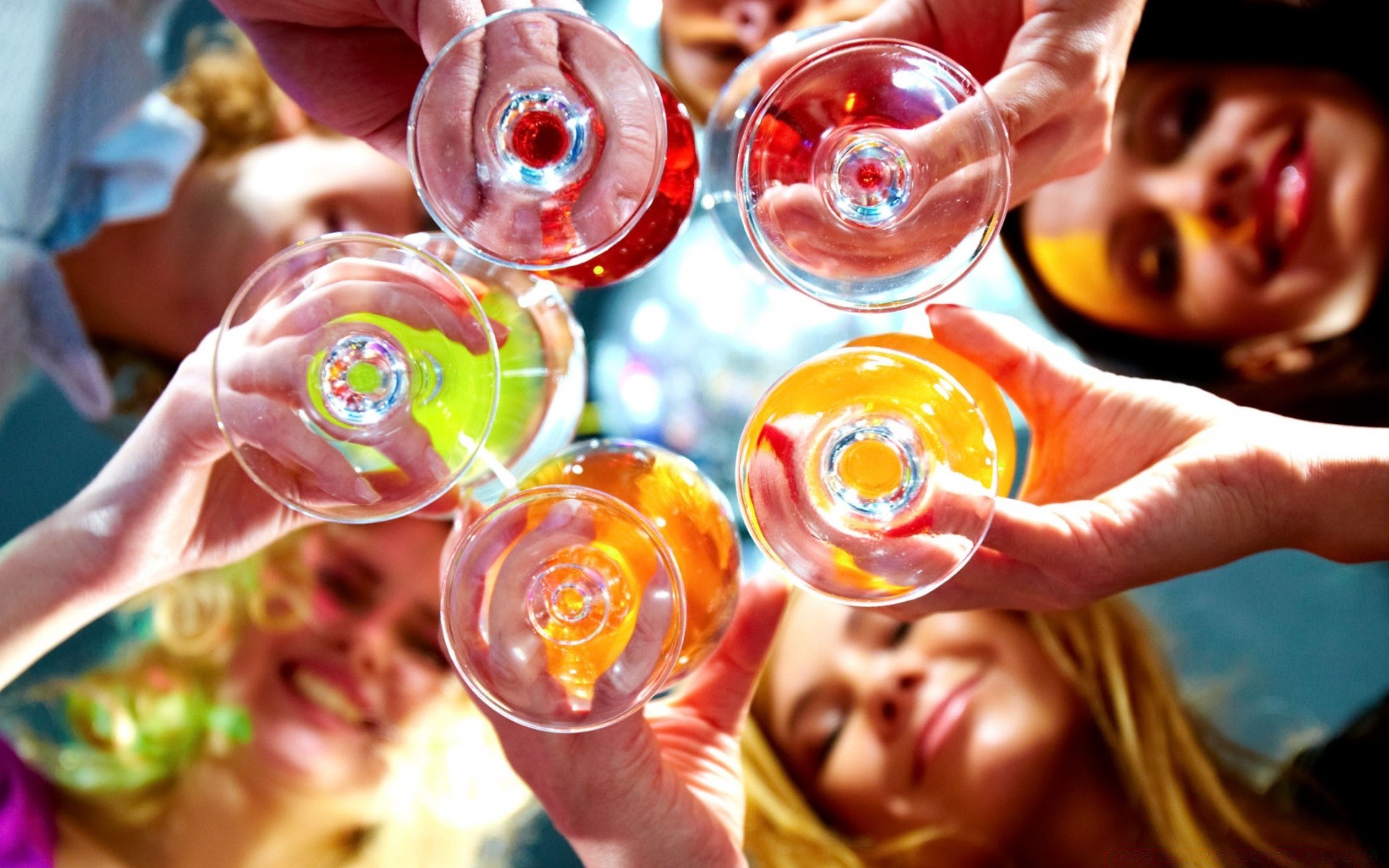 andere mädchen glas urlaub trinken party desktop dekoration flasche vergnügen alkohol