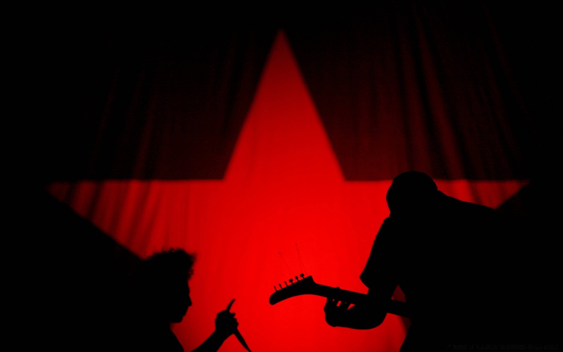 musik konzert leistung bühne silhouette festival sänger hintergrundbeleuchtung musiker schatten licht publikum band scheinwerfer mann tanzen theater