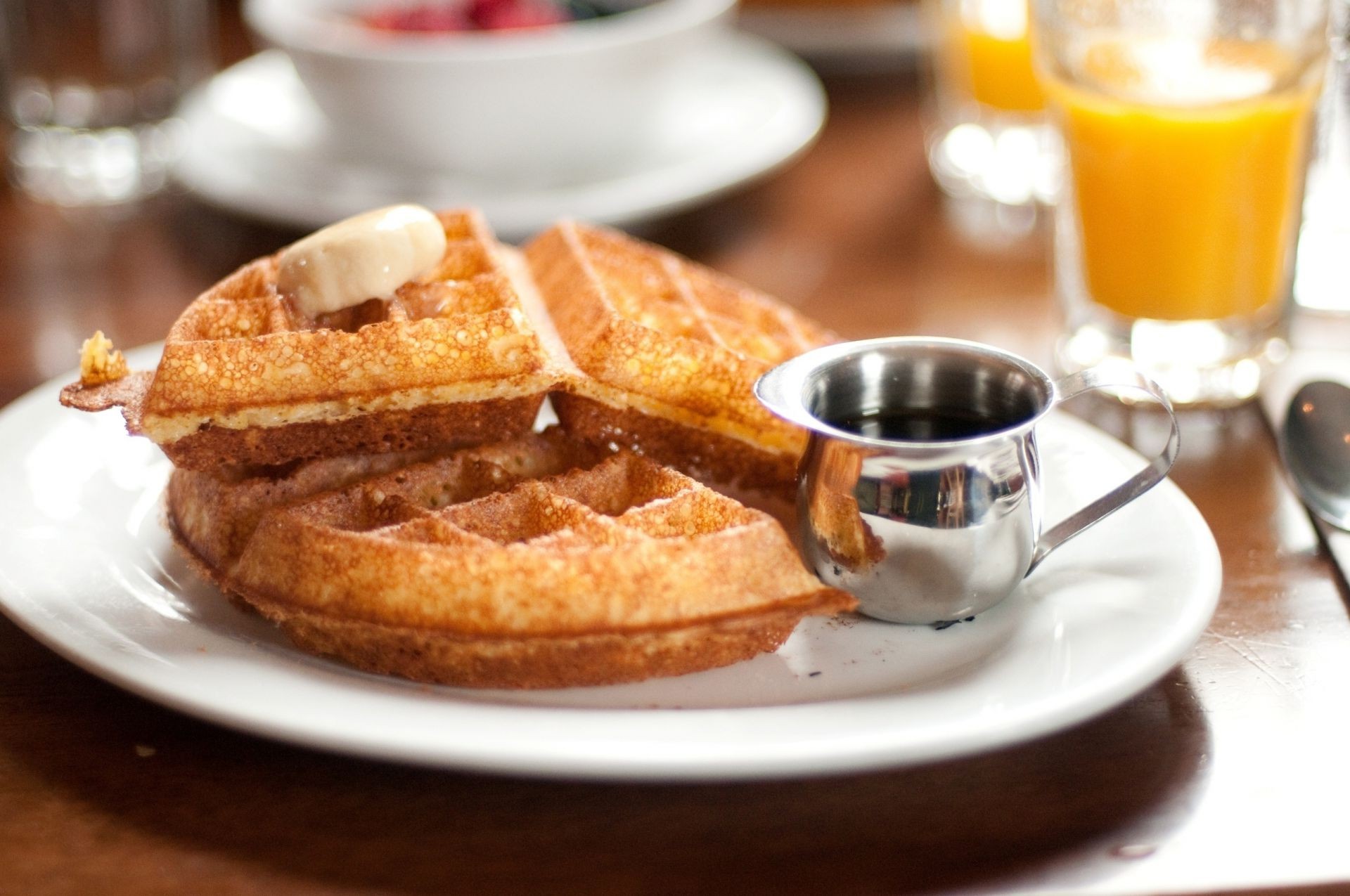 essen & trinken frühstück lebensmittel morgendä ngung brot lecker toast teller kaffee süß erfrischung gebäck tee trinken tasse zucker obst kuchen essen hausgemachte
