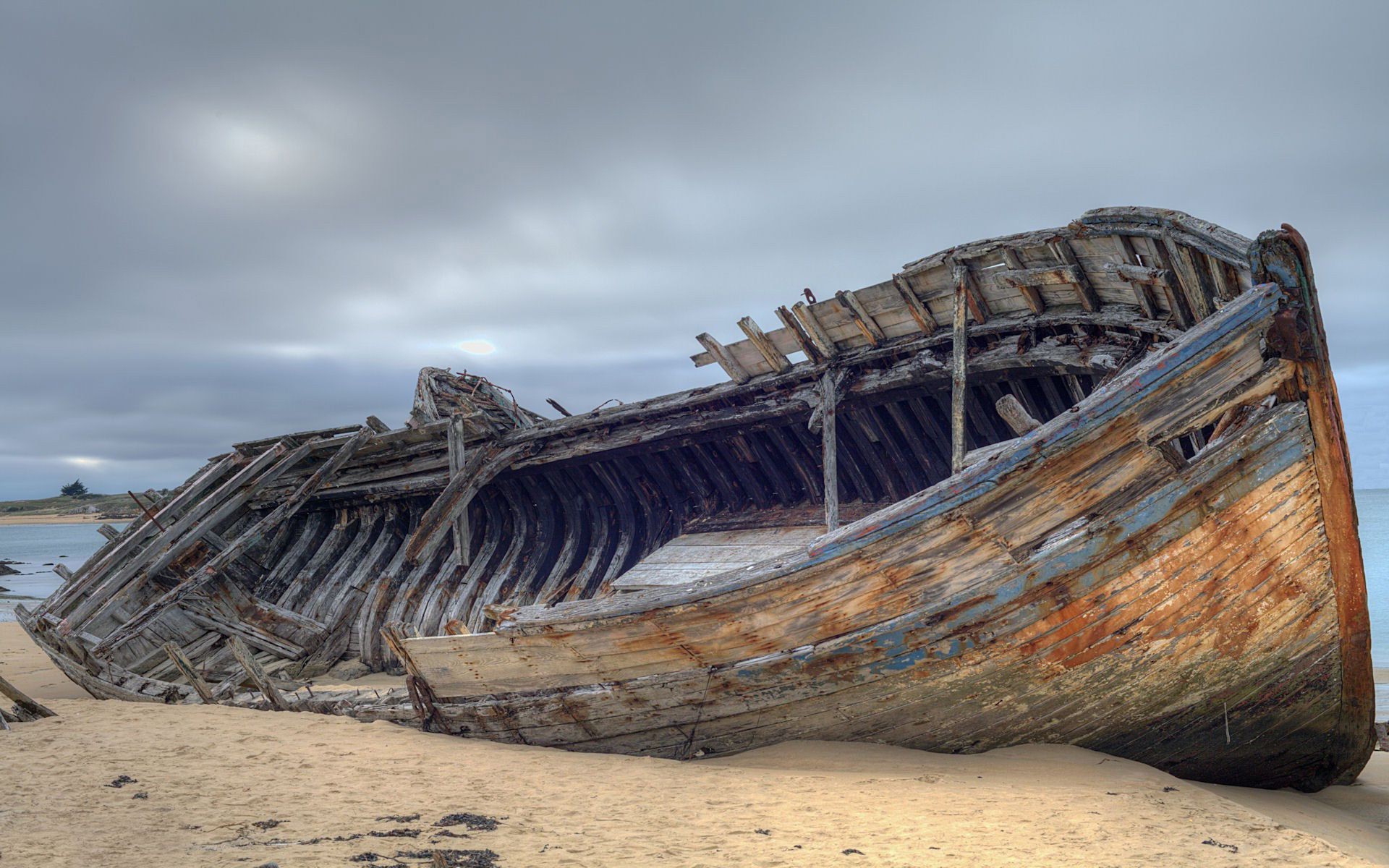 meer strand wasser ozean meer reisen sand boot himmel natur auto landschaft schiffswrack verlassene im freien wasserfahrzeug