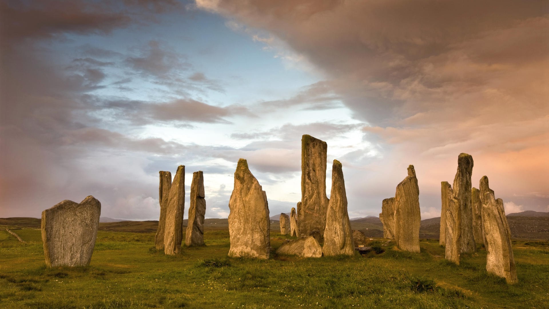 berühmte orte megalith im freien celtic landschaft prähistorische reisen antike himmel denkmal sonnenuntergang gras geheimnis religion stein