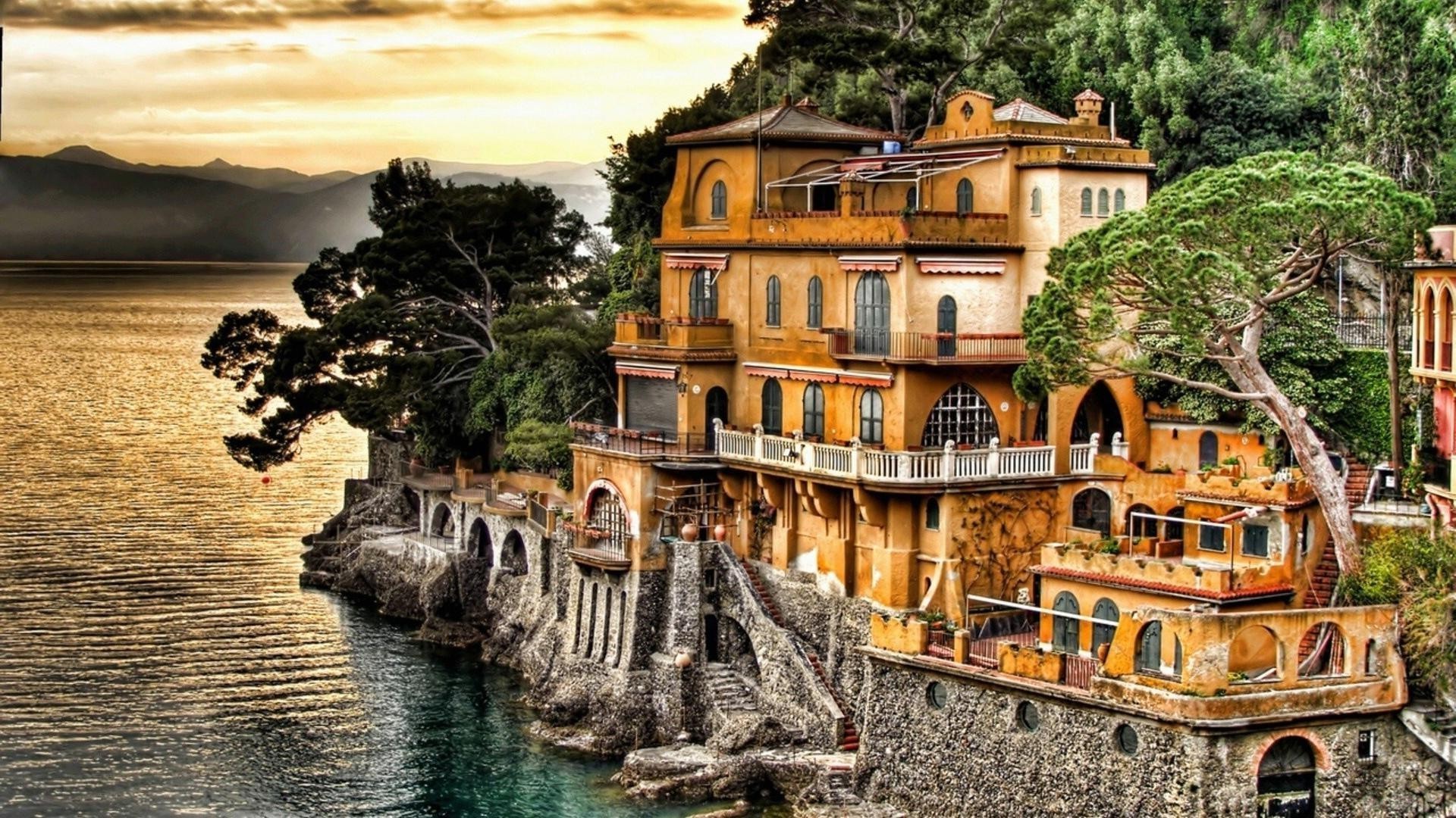stadt und architektur architektur reisen wasser haus tourismus himmel alt alt traditionell stadt im freien sehenswürdigkeit kultur urlaub haus historisch