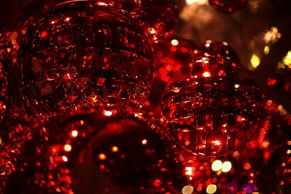 Festliche leuchtende Weihnachtsgirlanden