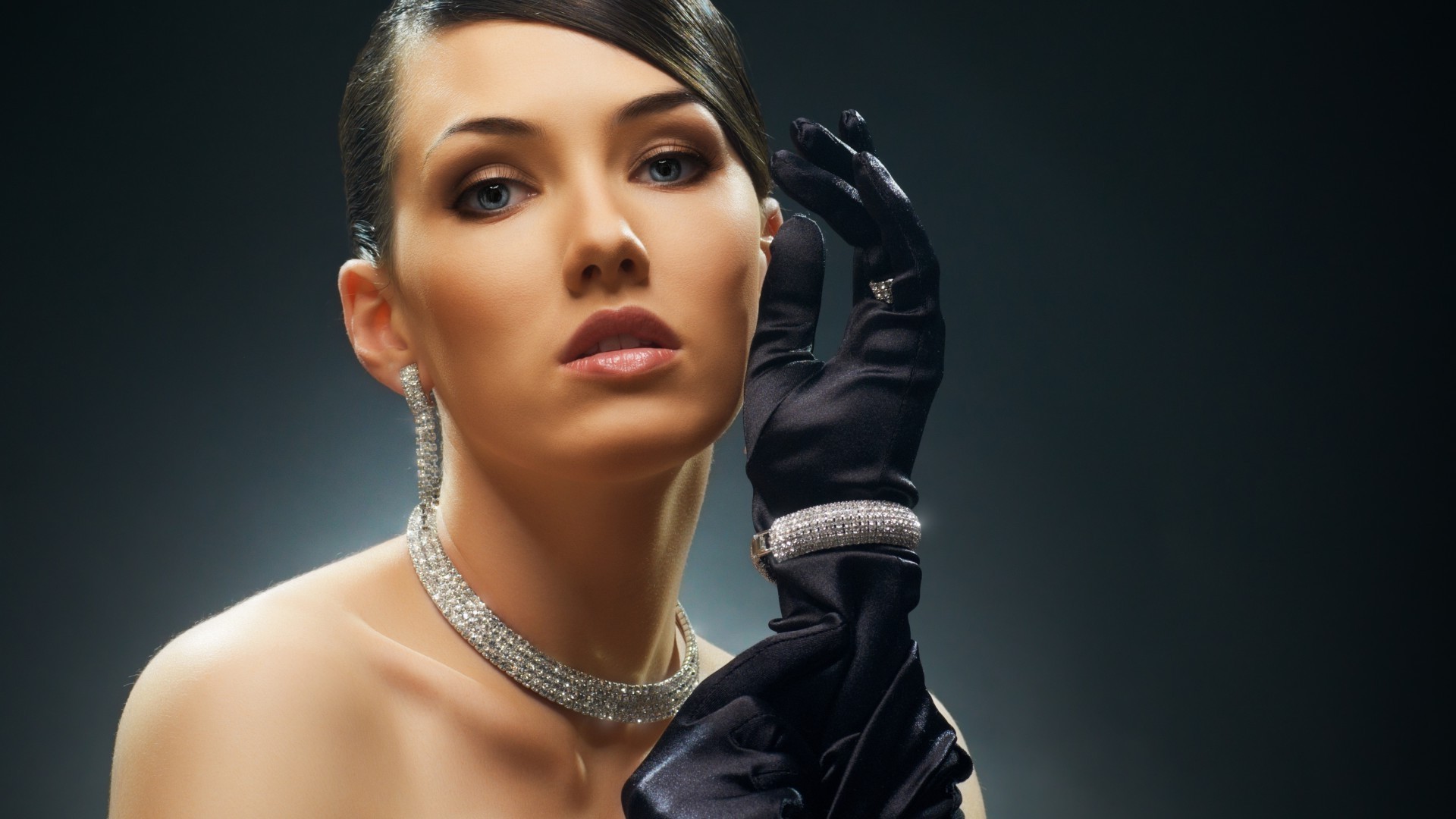 frau mode ein glamour porträt sexy schmuck