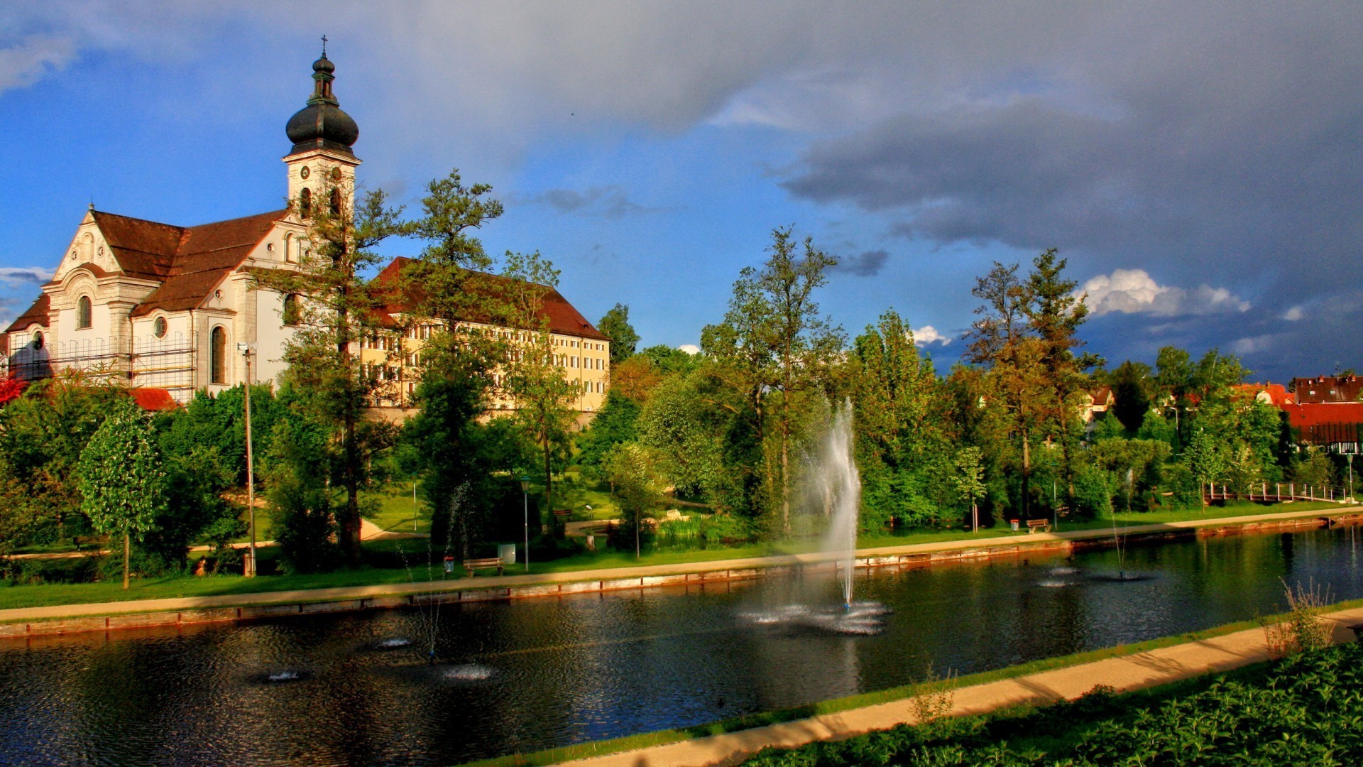 wasser architektur reisen fluss see im freien baum reflexion haus himmel stadt sommer park brunnen alt schwimmbad natur