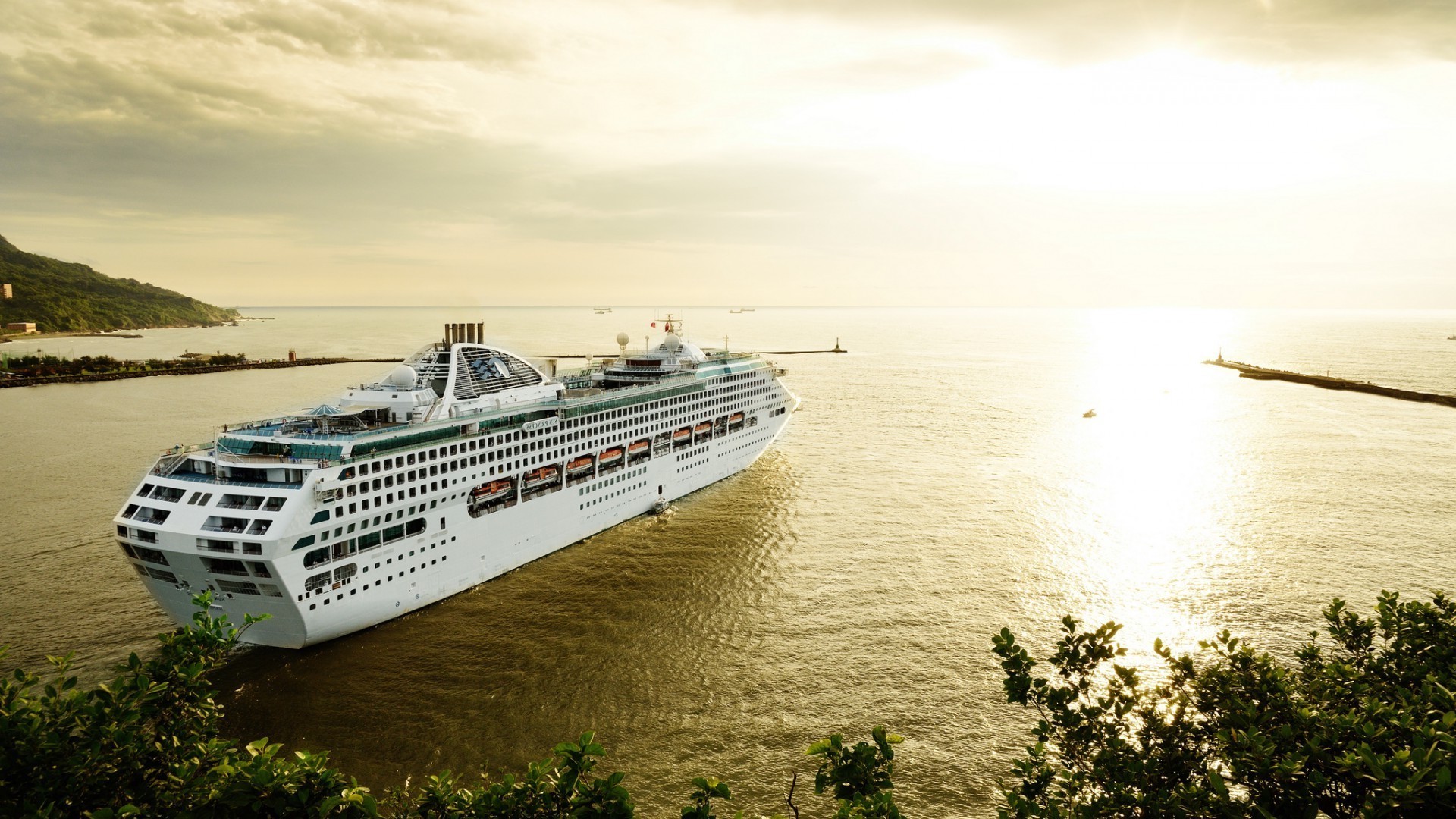 wasser reisen wasserfahrzeug transportsystem meer himmel schiff boot auto im freien ozean segel