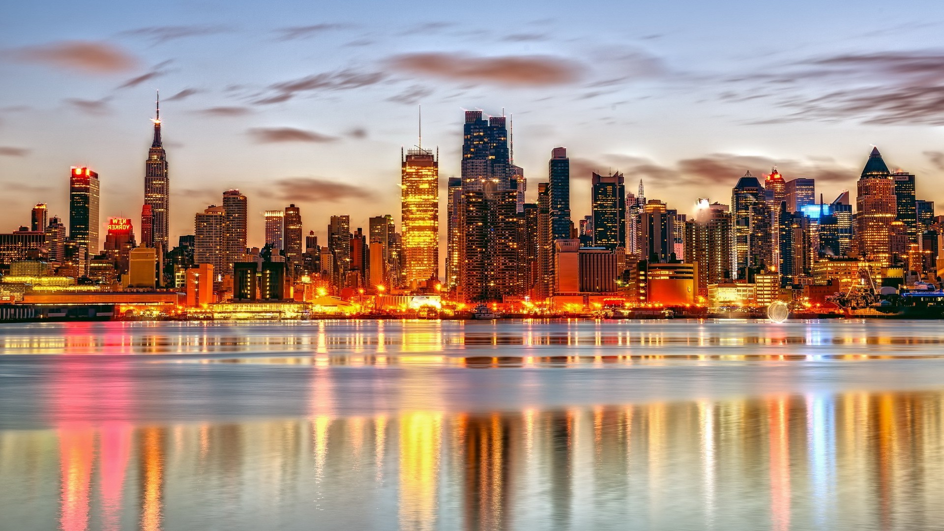 stadt stadt wolkenkratzer architektur skyline innenstadt dämmerung haus abend büro modern urban sonnenuntergang reisen himmel reflexion geschäft hintergrundbeleuchtung turm uferpromenade