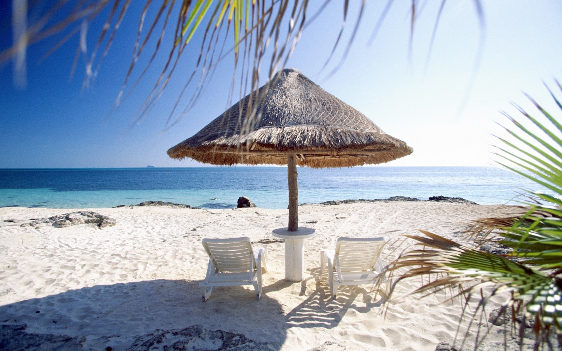 meer und ozean strand ozean meer wasser meer resort sand urlaub reisen tropisch sommer entspannung insel paradies himmel idylle stuhl sonne exotisch