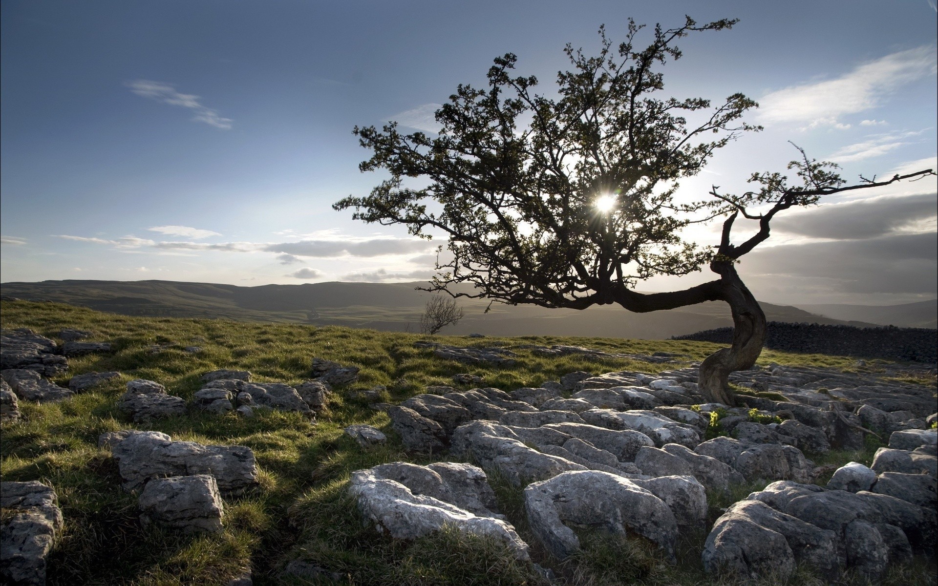 landschaft landschaft himmel baum natur im freien reisen berge rock hügel sonnenuntergang gras landschaftlich wolke wasser dämmerung