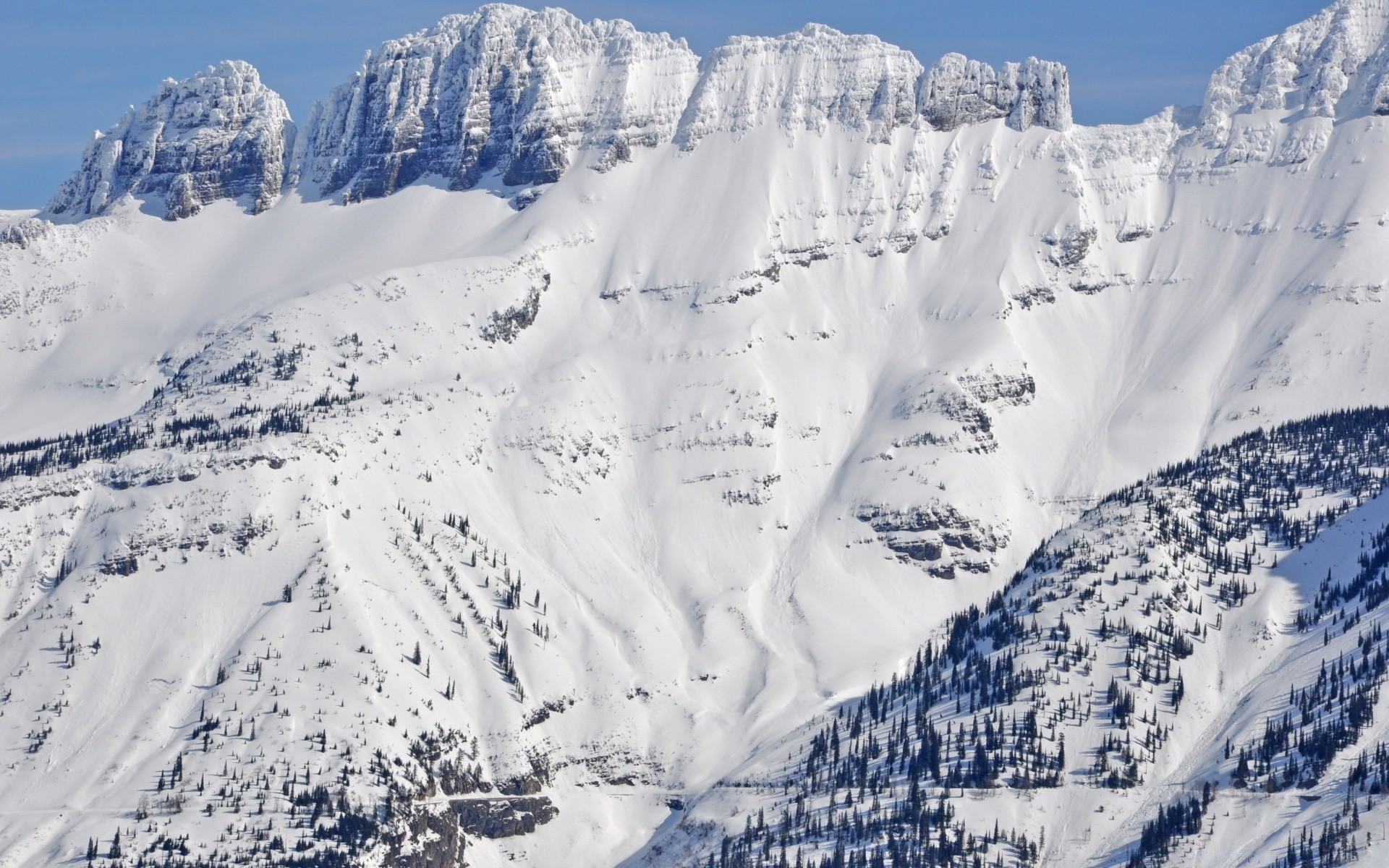 berge schnee winter berge kälte eis hoch berggipfel resort verschneit alpine landschaftlich höhe gletscher panorama sport reisen